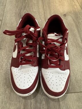 Nike Dunk Low team red
